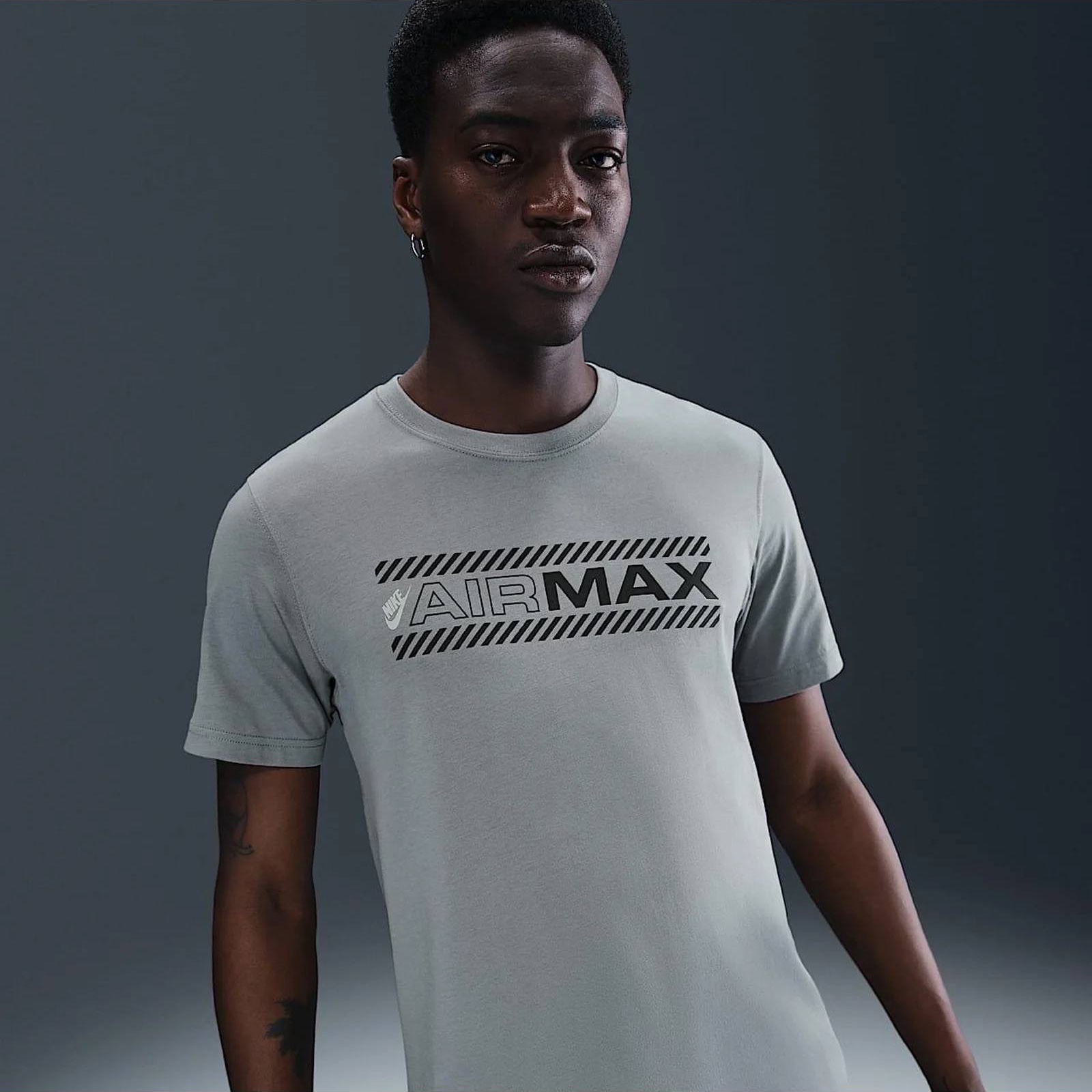 Футболка Nike Air Max чоловіча сіра IF0014-065
