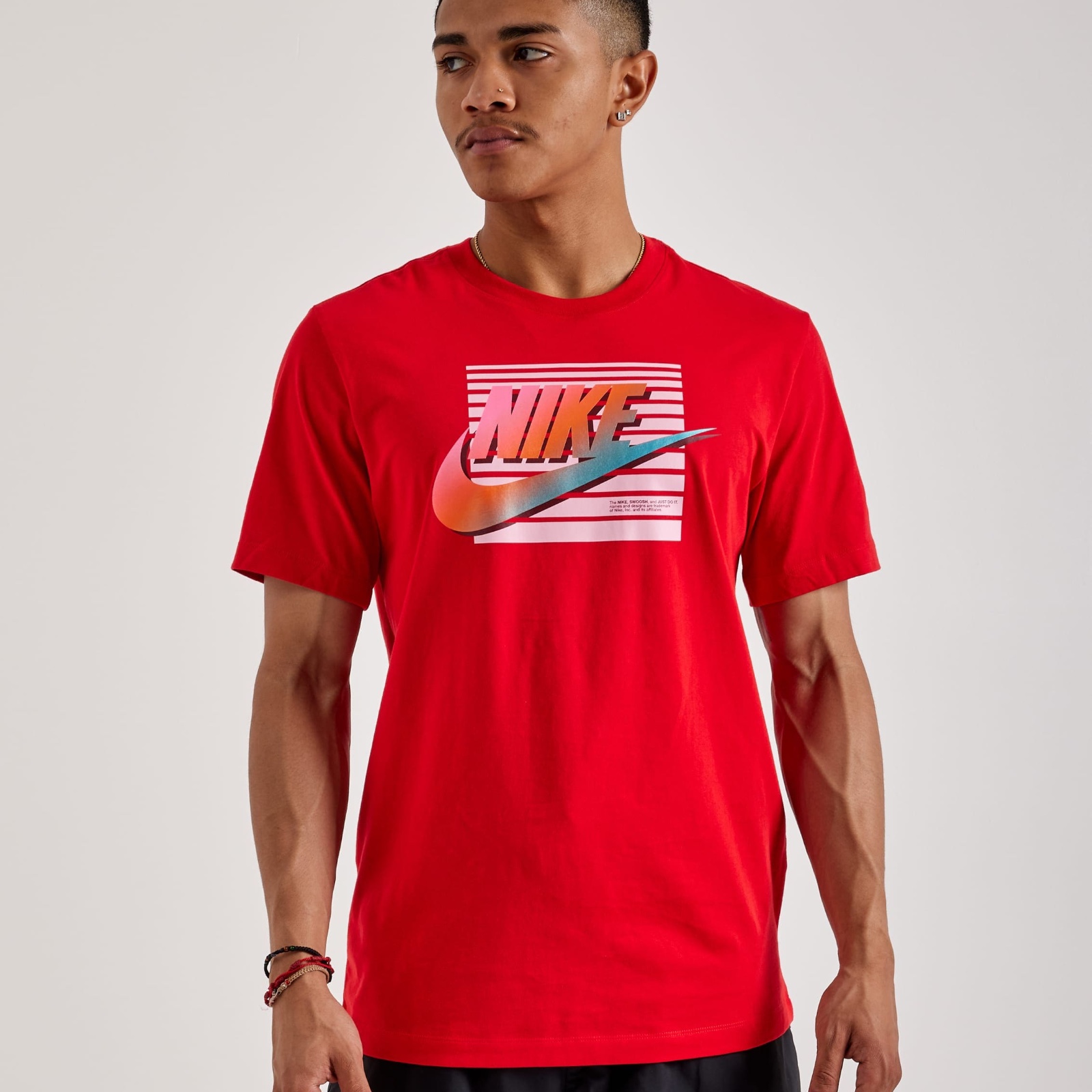 Футболка Nike чоловіча червона FQ7995-657
