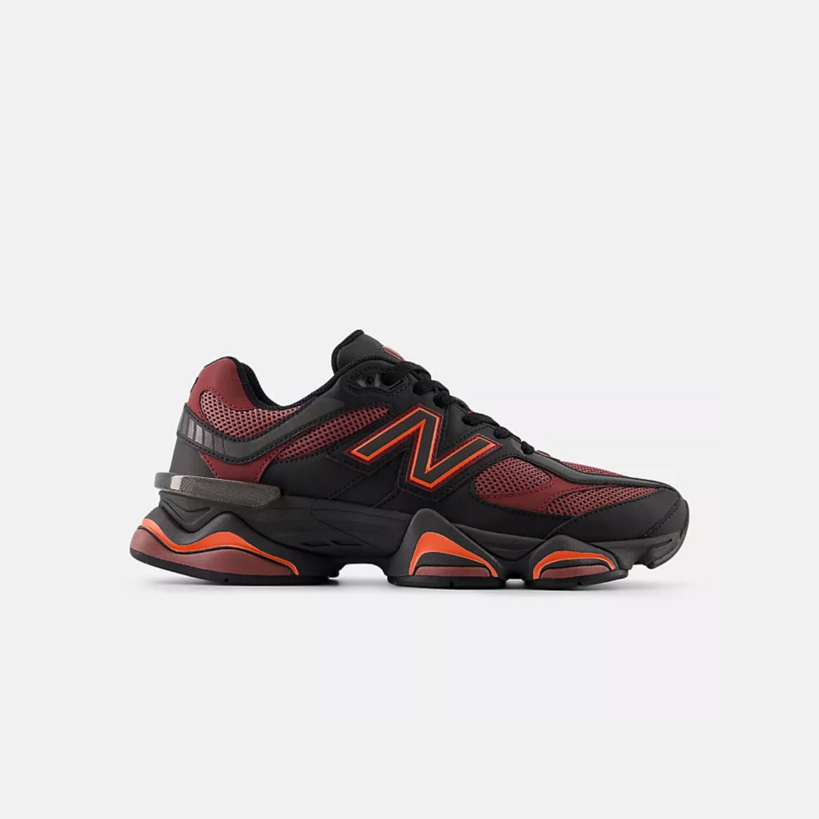Кросівки New Balance 9060 жіночі червоні U9060BLA