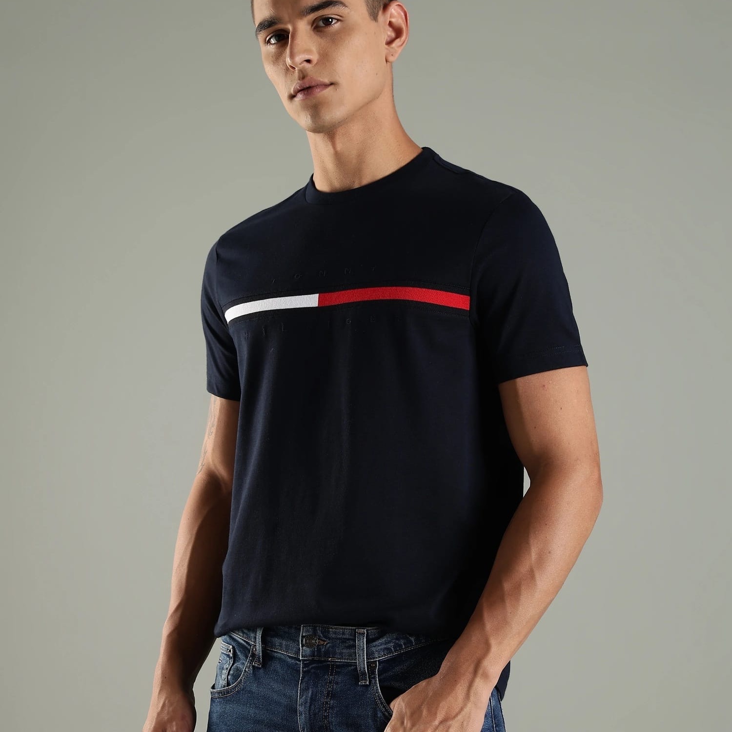 Футболка Tommy Hilfiger чоловіча синя DY13433809